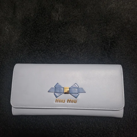 Miu Miu Blue Leather Wallet with Gold Details - Picture 2 of 8